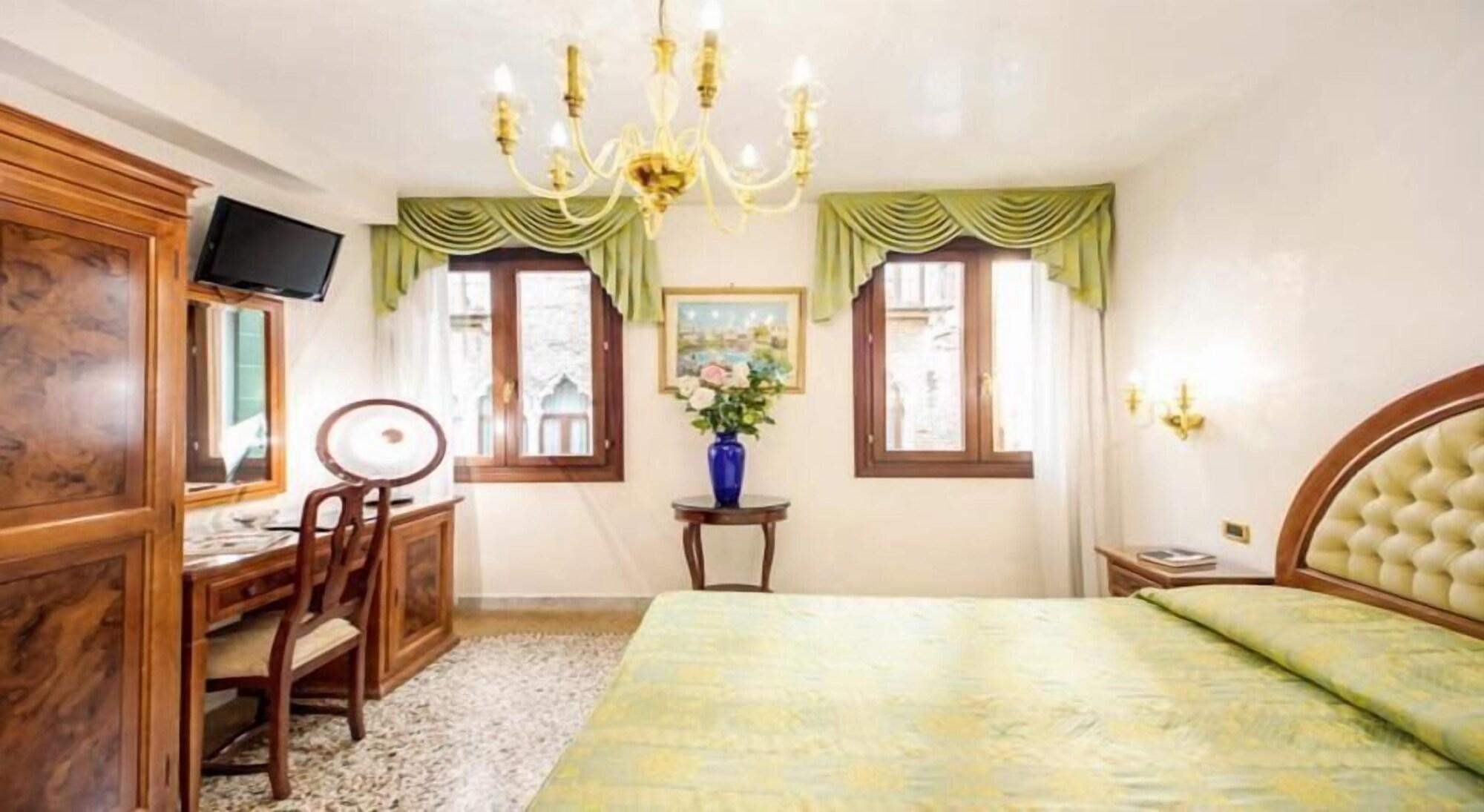 Antica Casa Carettoni Hotel Venice Ngoại thất bức ảnh