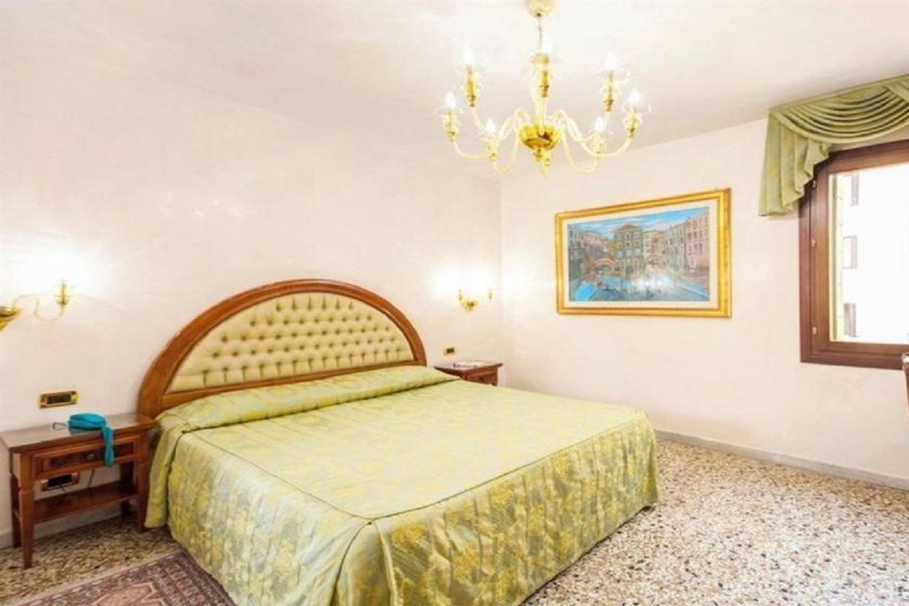 Antica Casa Carettoni Hotel Venice Ngoại thất bức ảnh